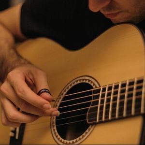 廖承宇被5个男子3p在线
